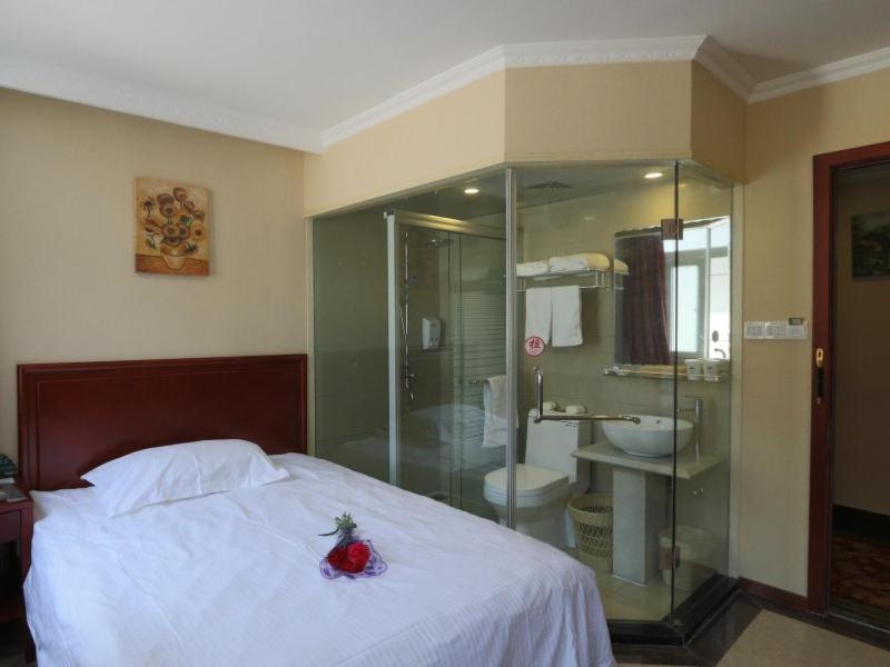Greentree Inn Shanghai Pudong Airport Huaxia East Road Railway Station Shell Hotel Xangai Exterior foto