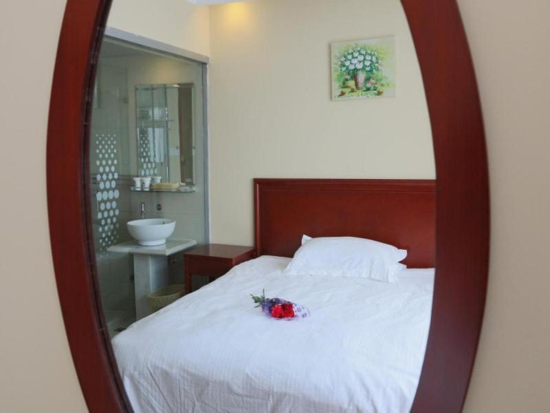 Greentree Inn Shanghai Pudong Airport Huaxia East Road Railway Station Shell Hotel Xangai Exterior foto