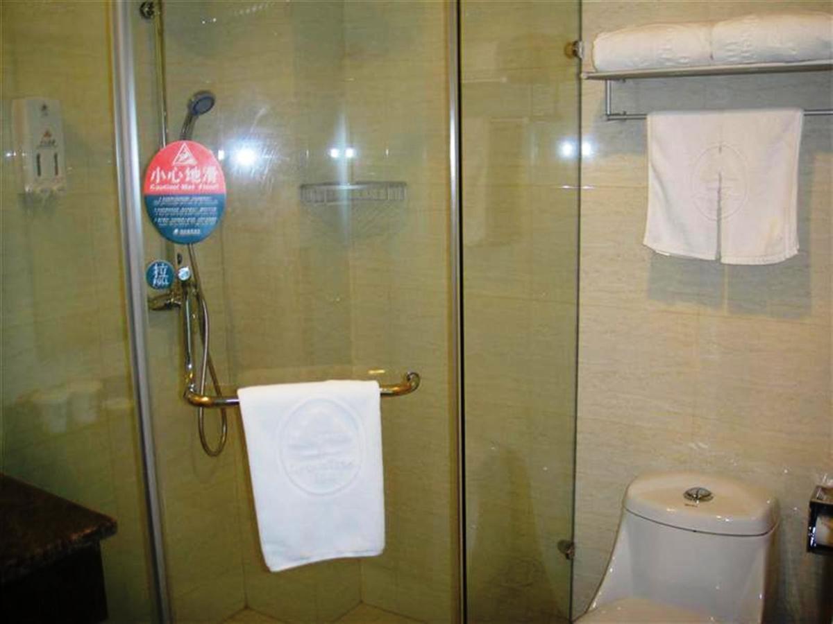 Greentree Inn Shanghai Pudong Airport Huaxia East Road Railway Station Shell Hotel Xangai Exterior foto