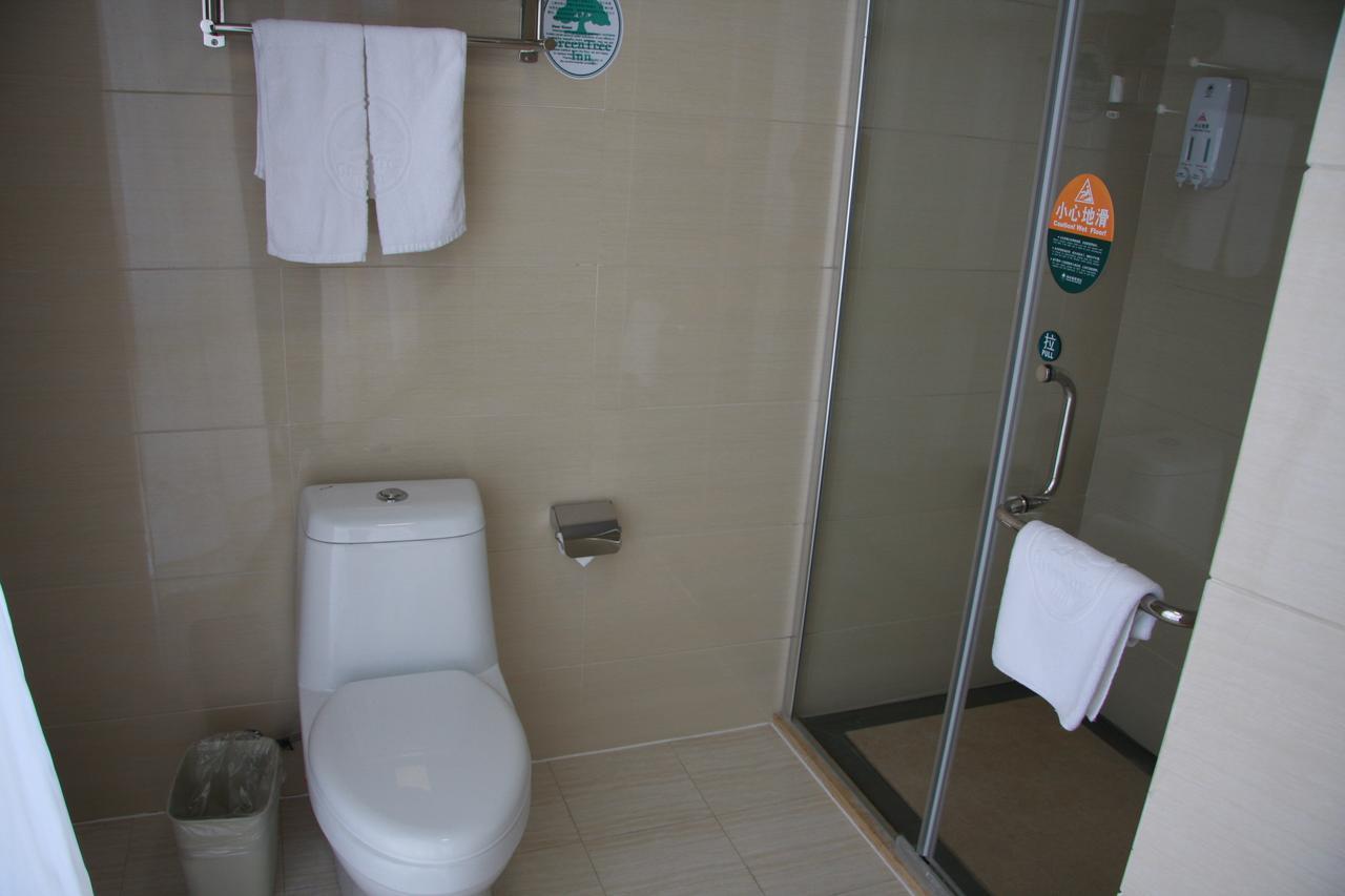 Greentree Inn Shanghai Pudong Airport Huaxia East Road Railway Station Shell Hotel Xangai Exterior foto