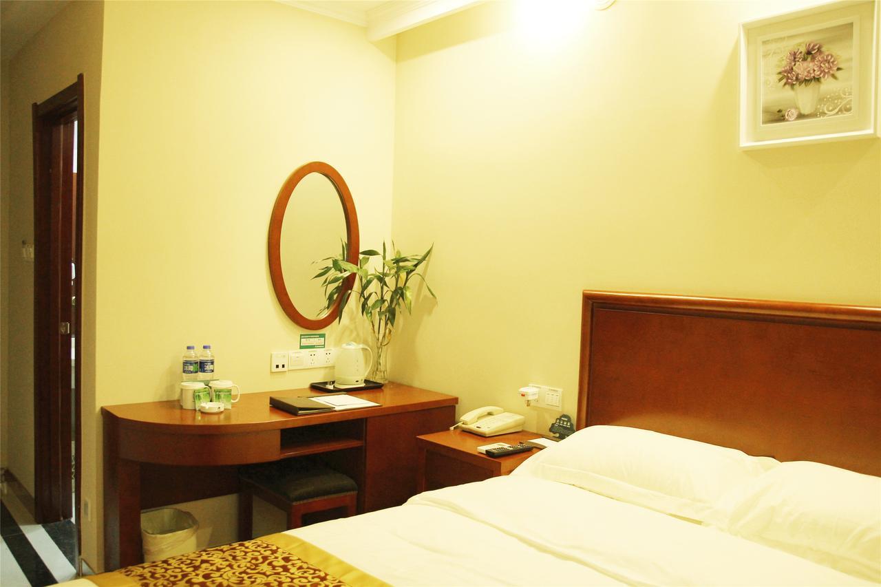 Greentree Inn Shanghai Pudong Airport Huaxia East Road Railway Station Shell Hotel Xangai Exterior foto