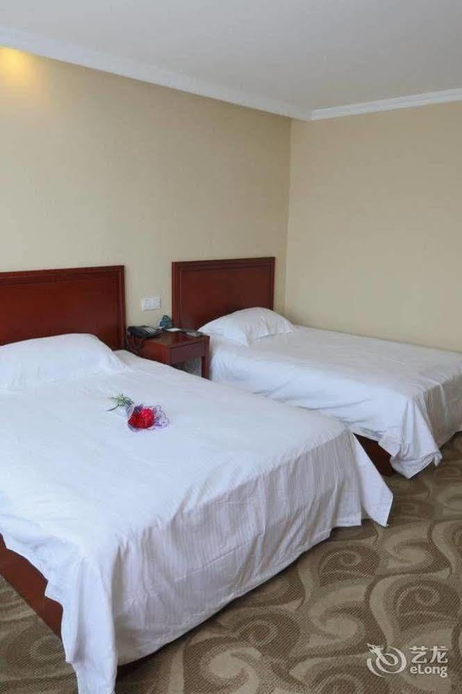Greentree Inn Shanghai Pudong Airport Huaxia East Road Railway Station Shell Hotel Xangai Exterior foto