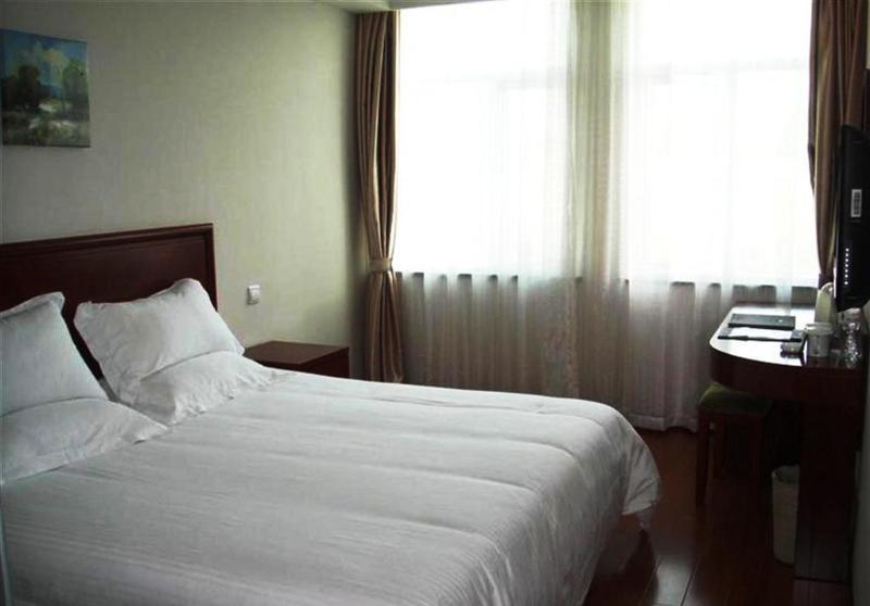Greentree Inn Shanghai Pudong Airport Huaxia East Road Railway Station Shell Hotel Xangai Exterior foto
